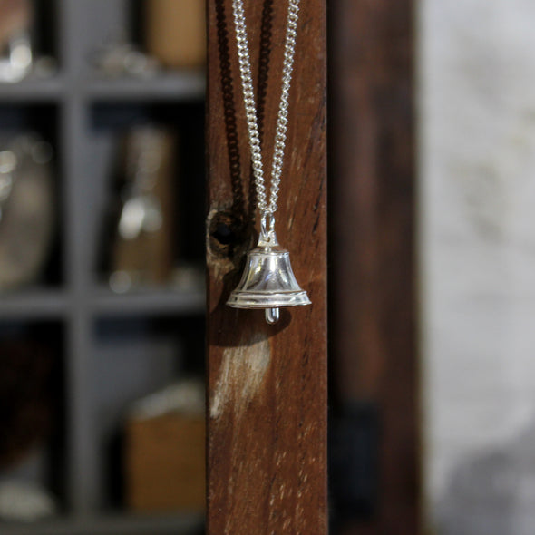 Large ship's bell - with moving parts that ring!