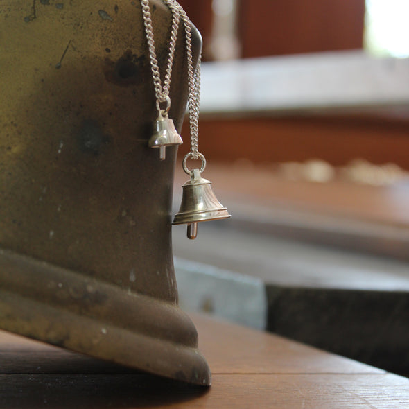 Large ship's bell - with moving parts that ring!