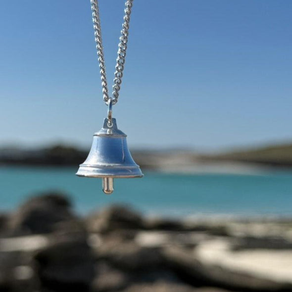 Large ship's bell - with moving parts that ring!