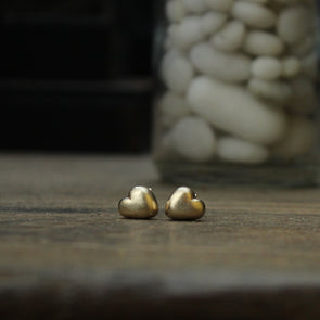 Mini pebble hearts studs - solid 9ct gold