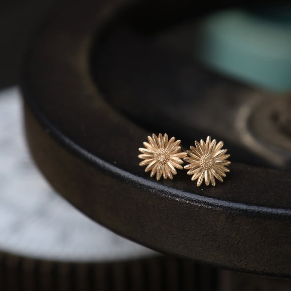 Daisy studs - solid 9ct gold