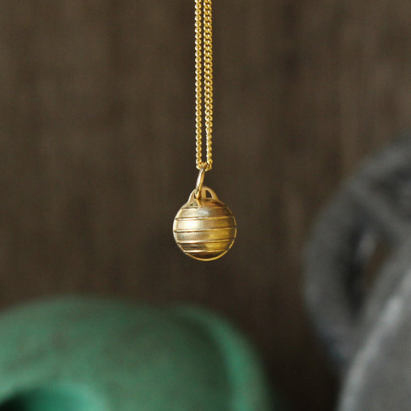 Pot buoy - solid 9ct gold