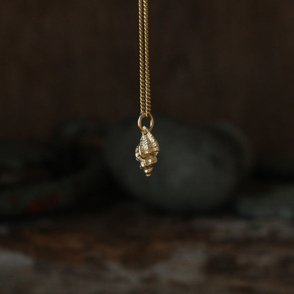 Small stingwinkle - solid 9ct gold