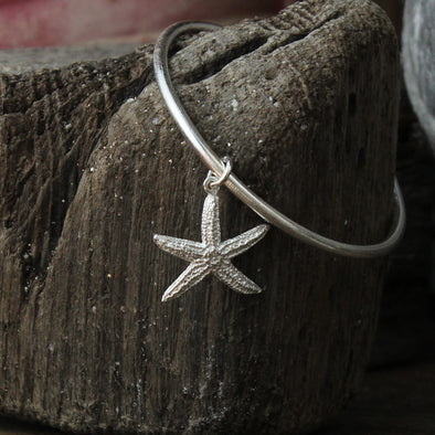 Small starfish bangle