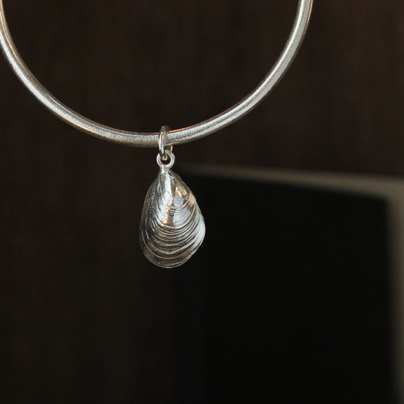 St. Agnes mussel bangle