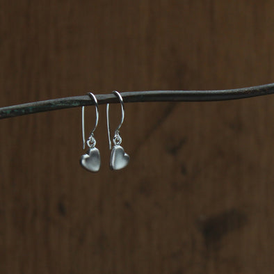 Mini pebble heart hooks