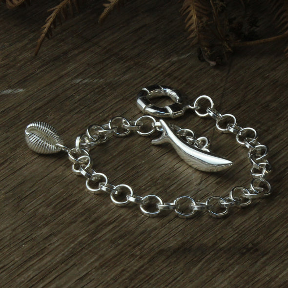 Wrist chain No.2 with St. Martin's cowrie